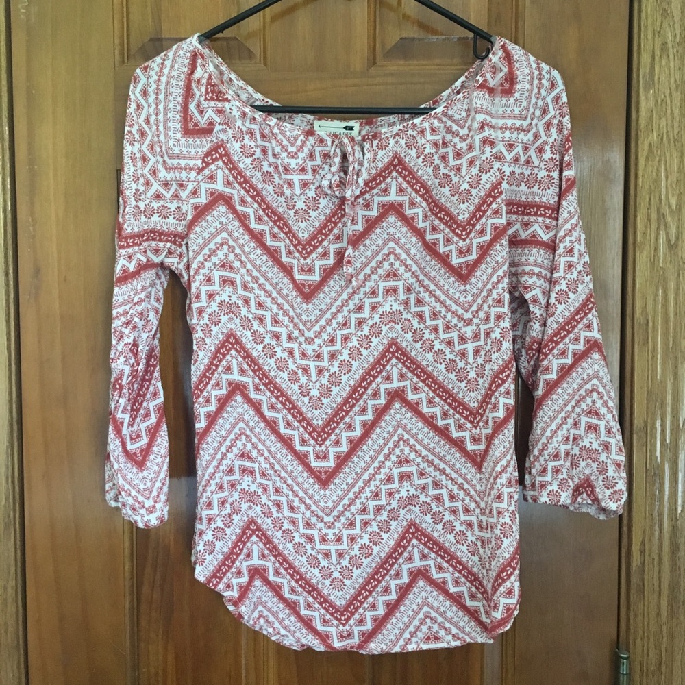 Patterned flowy blouse